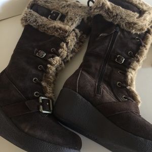 Report Cocoa Suede Platform Wedges Laced Boots Sz9